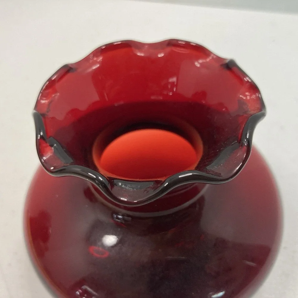 Set‎ Of 2 Vtg Anchor Hocking Royal Ruby Red Glass Vases W/Ruffled Crimped Rim